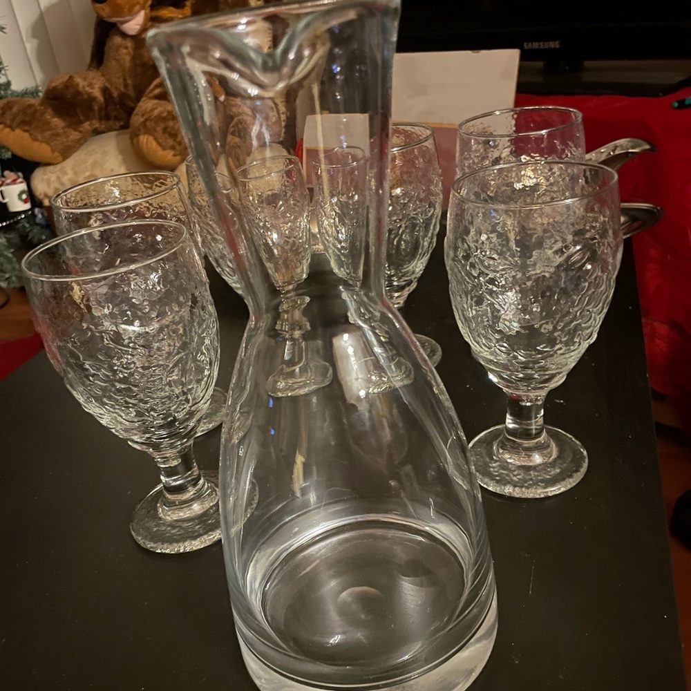 Vintage possible MCM Handblown Water or Wine Caraf with Six Large Glass Goblets